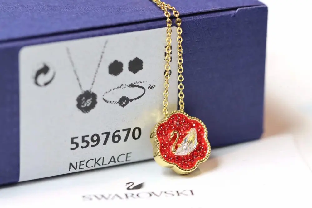Swarovski Flower Blooming Red Swan Clavicle Necklace