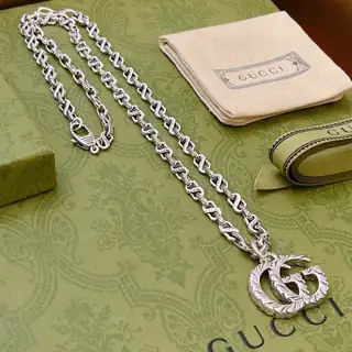 GucciThe latest Gucci necklace with a higher grade chain