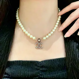 Chanel vintage necklace