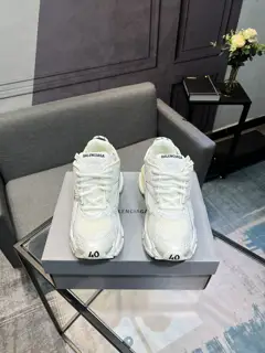 Balenciaga latest color matching retro casual shoes