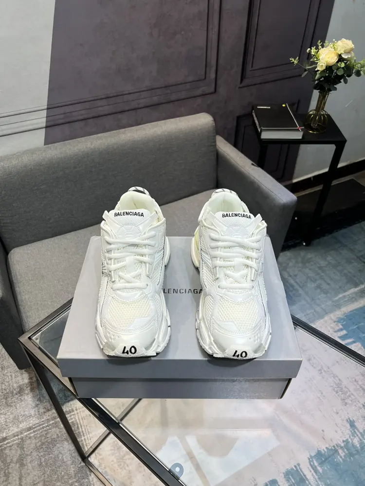 Balenciaga latest color matching retro casual shoes