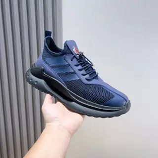 MONCLER men’s lace-up casual sports shoes are comfortable and non-slip. The upper