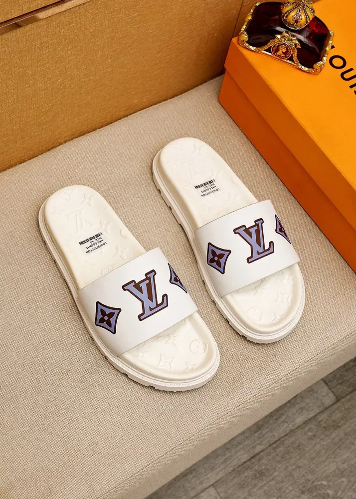 Louis Vuitton popular men’s slippers