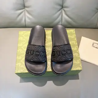 Gucci beach sandals flip flops
