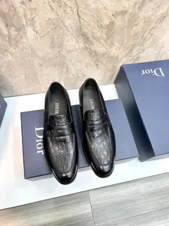 Dior TIMELESS Loafers This loafer embodies classic elegance