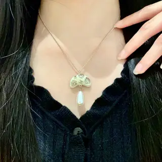 Chanel vintage necklace