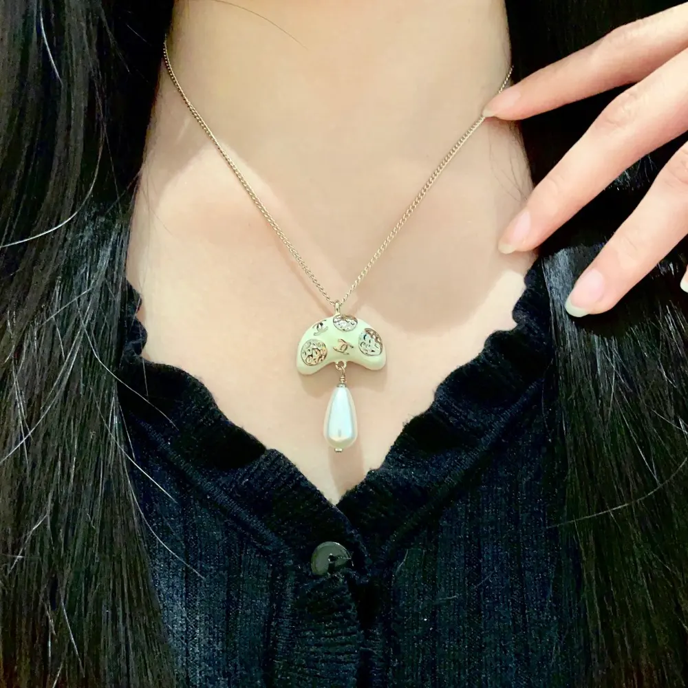 Chanel vintage necklace