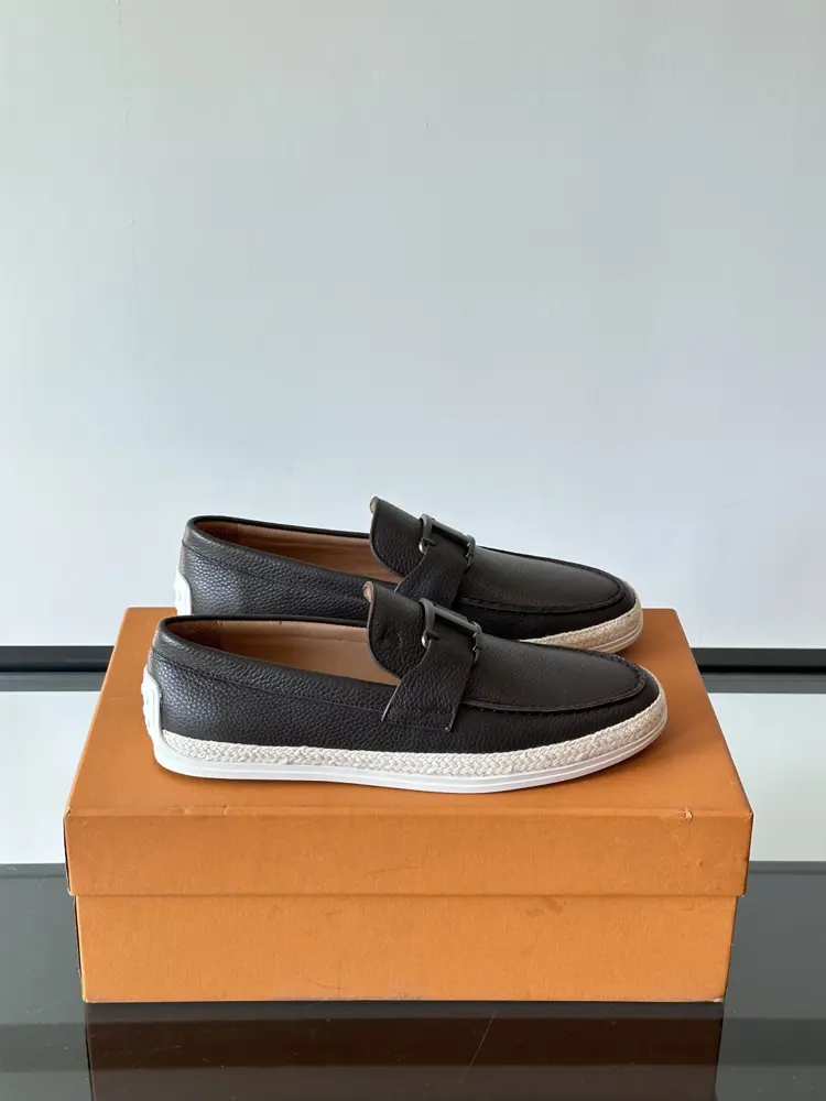 Tod’s Tod’s Men’s Loafers This loafer