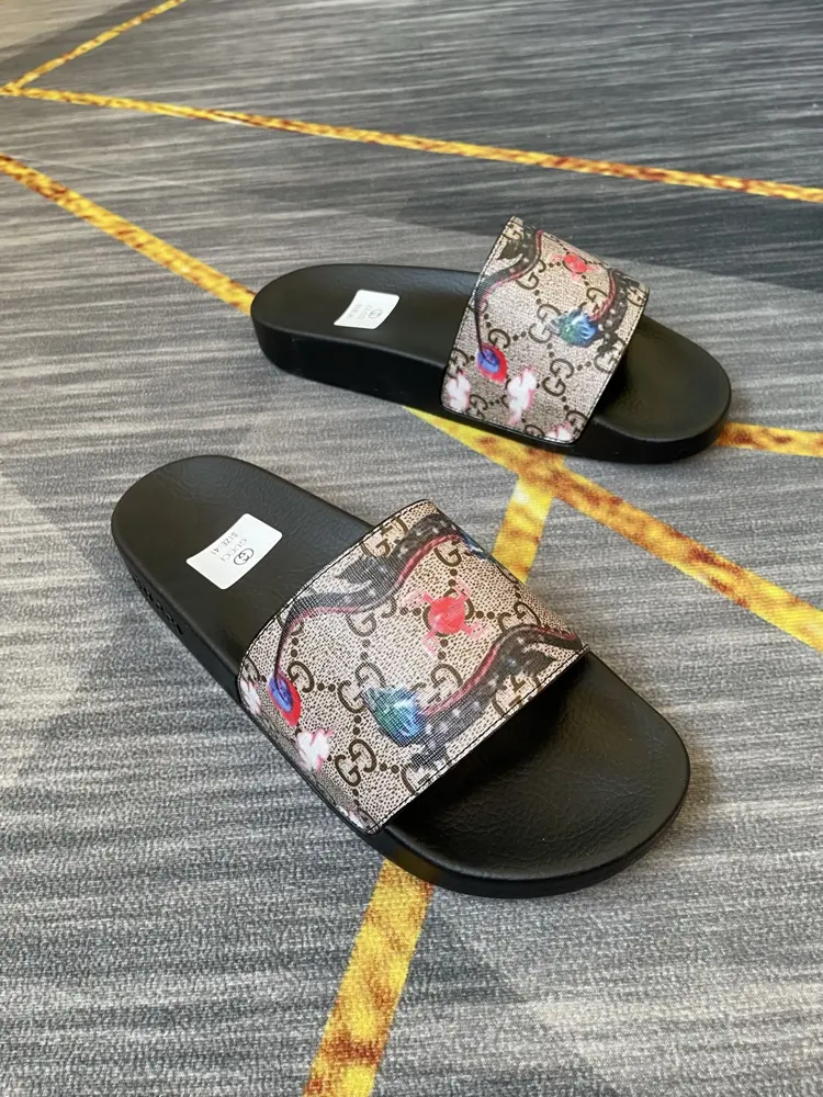 Gucci couple flip flops
