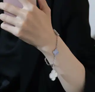 Van Cleef & Arpels High-end irregular five-flower four-leaf clover bracelet
