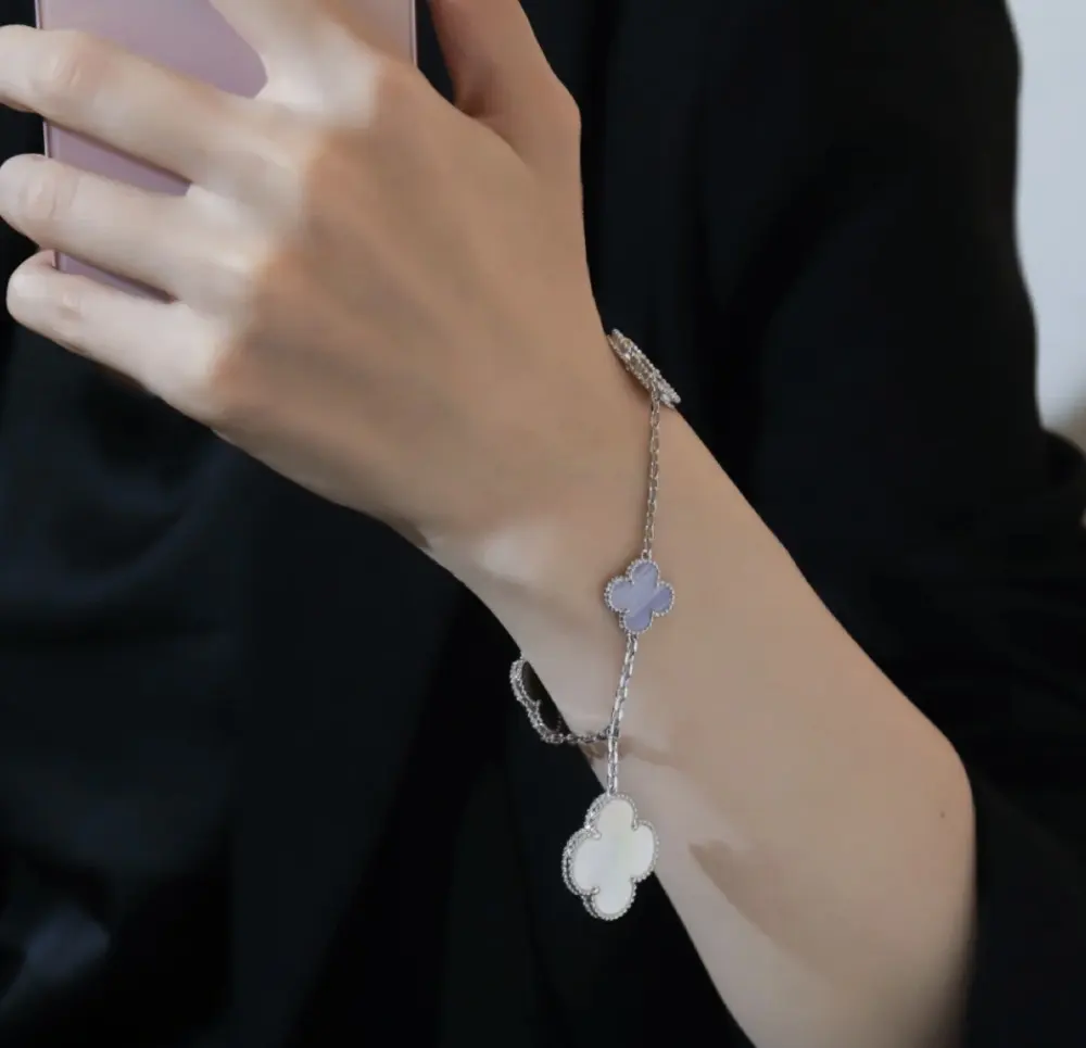 Van Cleef & Arpels High-end irregular five-flower four-leaf clover bracelet