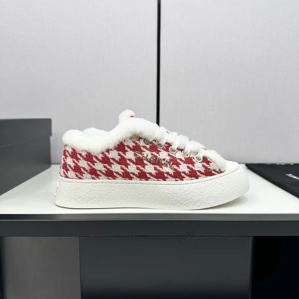 Chanel casual sneakers