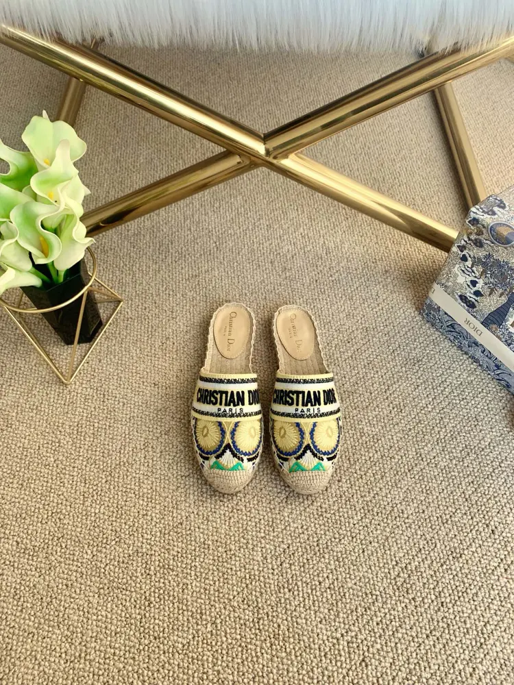 Dior pattern jacquard embroidered hollow fisherman shoes. The classic logo embroidery