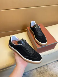 Brunello Cucinelli low-top sneakers Classic yarns inspire the sophistication and sporty
