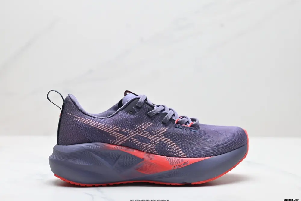 Asics Novablast 5 Lightweight and comfortable Fabric shock absorption 1012B765-500
