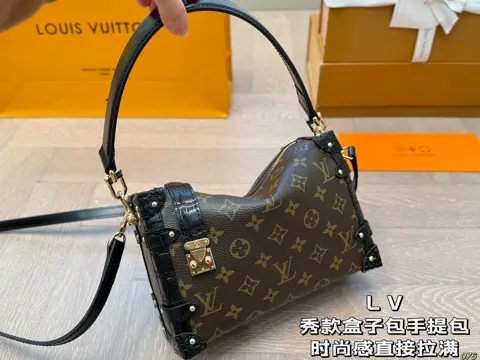 Louis Vuitton Crossbody