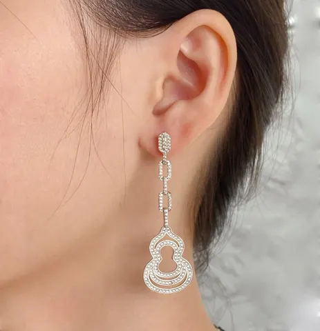Qeelin Kirin Three-Circle Gourd Earrings