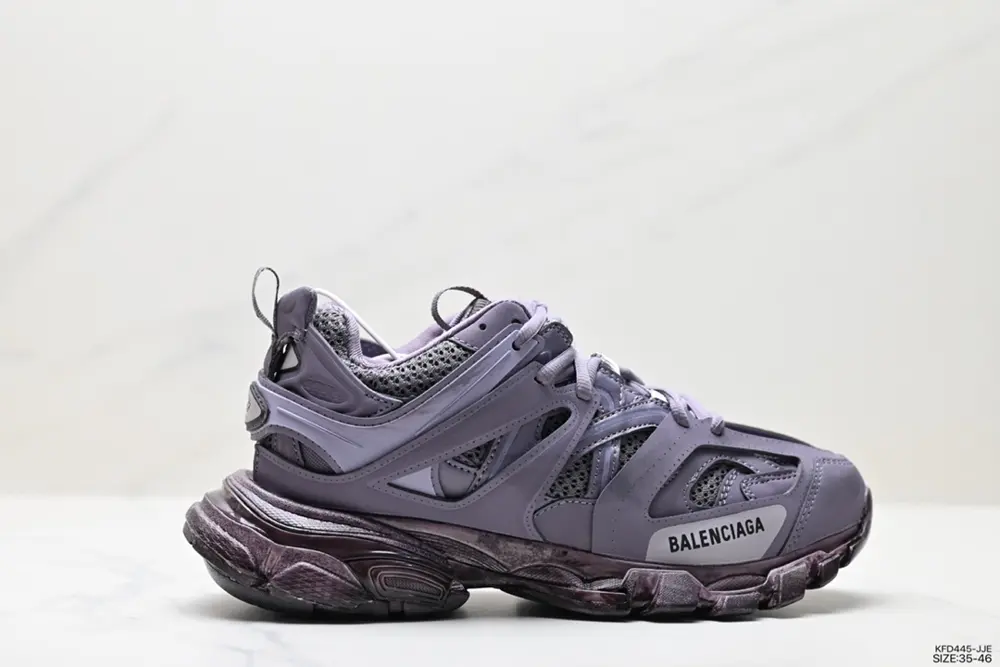 Balenciaga Purely original accessories dust bag and shoelaces included#All developed using
