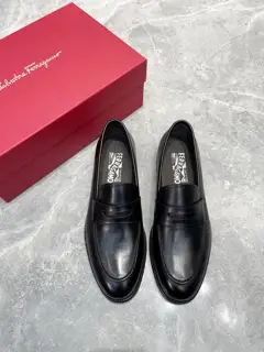 Salvatore Ferragamo Ferragamo men’s casual leather shoes