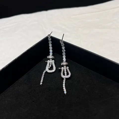 FRED Full Diamond Tassel Long Horseshoe Stud Earrings