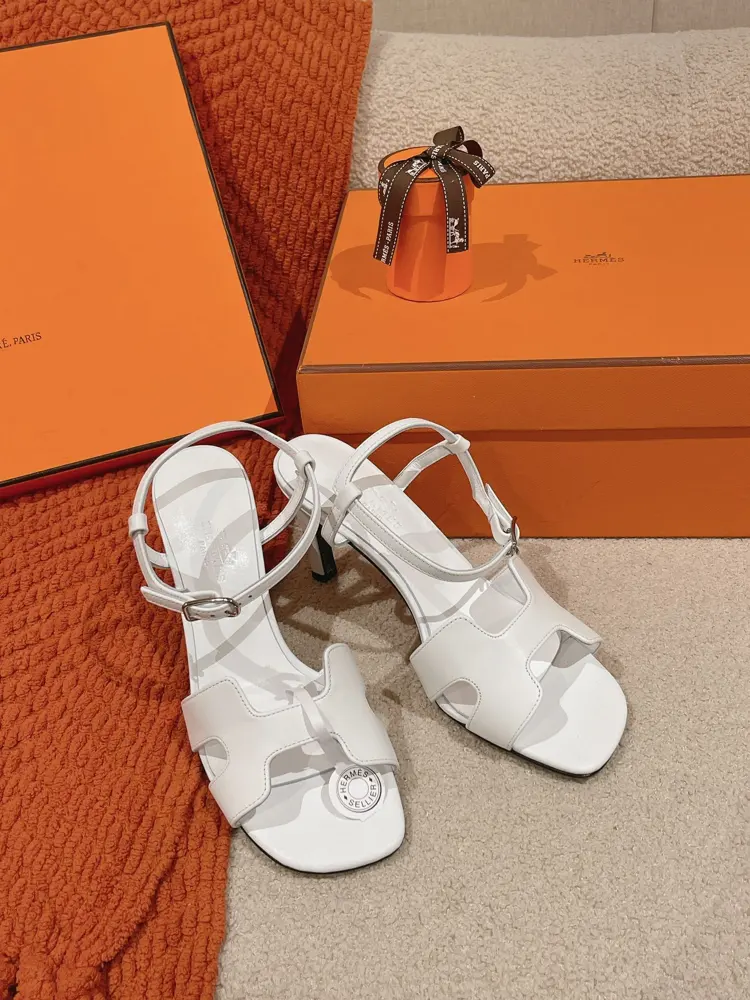 Hermes Empty surface