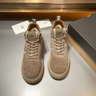 UGG strap series is popular in the global fashion circle. The thick sole of the snow boots