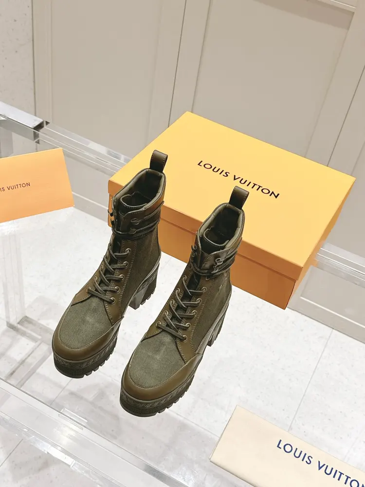 Louis Vuitton classic high-heeled Martin boots