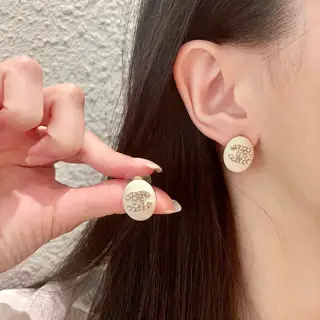Second-hand Chanel earrings