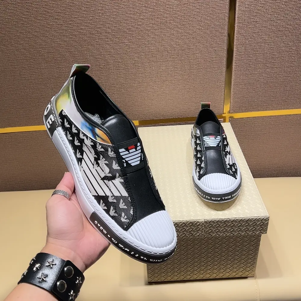 Armani 2024 new models are carefully crafted and set off the whole scene