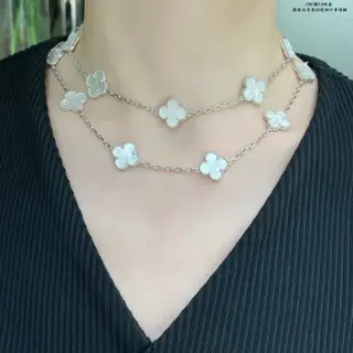 Van Cleef & Arpels High-end white mother-of-pearl 20-flower four-leaf clover necklace