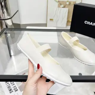Chanel early spring single shoes