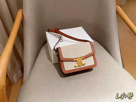 Celine Triomphe