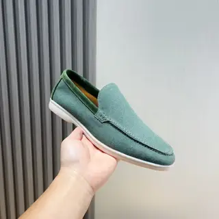 Loro piana couple style-new moccasin shoes. The water-repellent velvet upper is matched