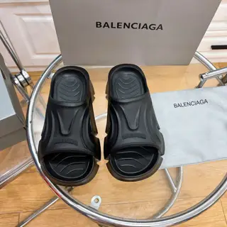 Balenciaga slippers