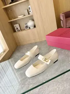 Valentino flat shoes