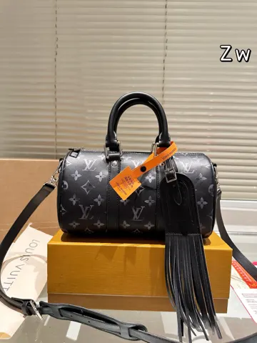 Louis Vuitton Speedy