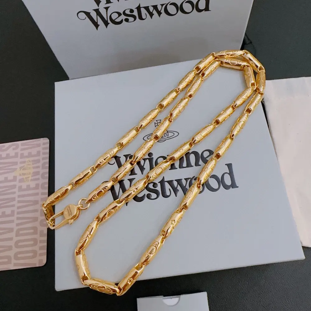 Vivienne Westwood Classic Large Saturn Necklace