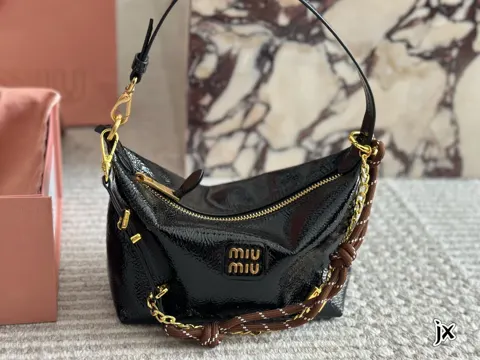 MiuMiu Hobo