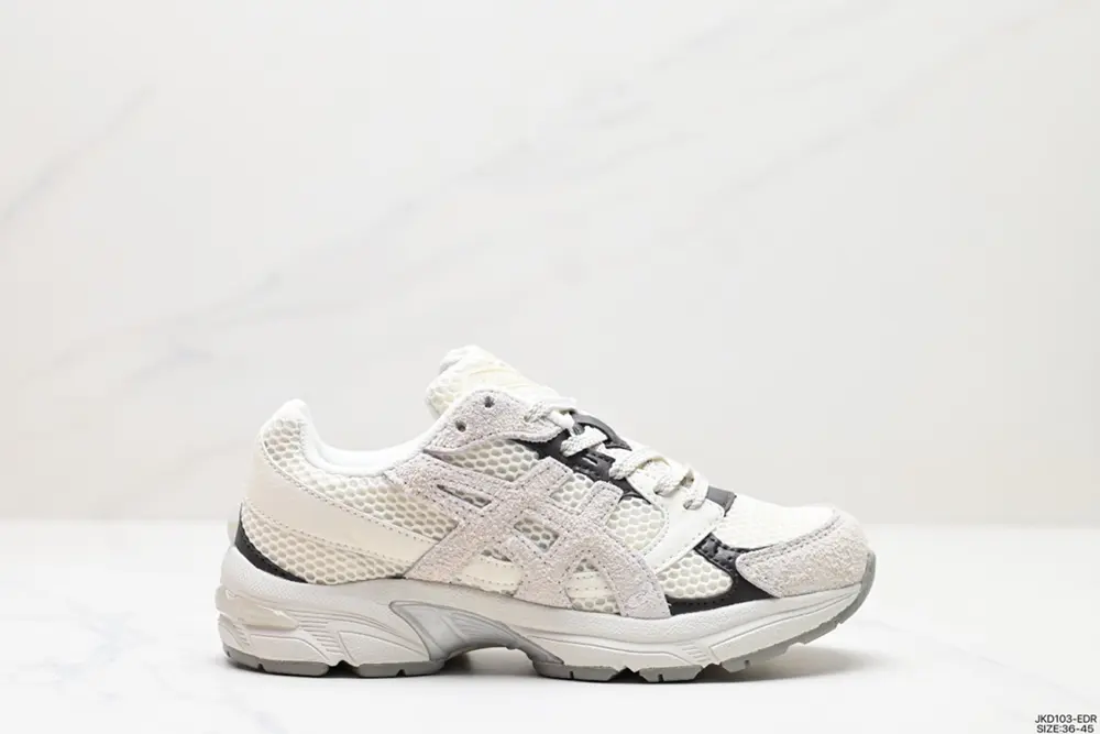 ASICS GEL-1130 uses mesh and leather 1201A256-111