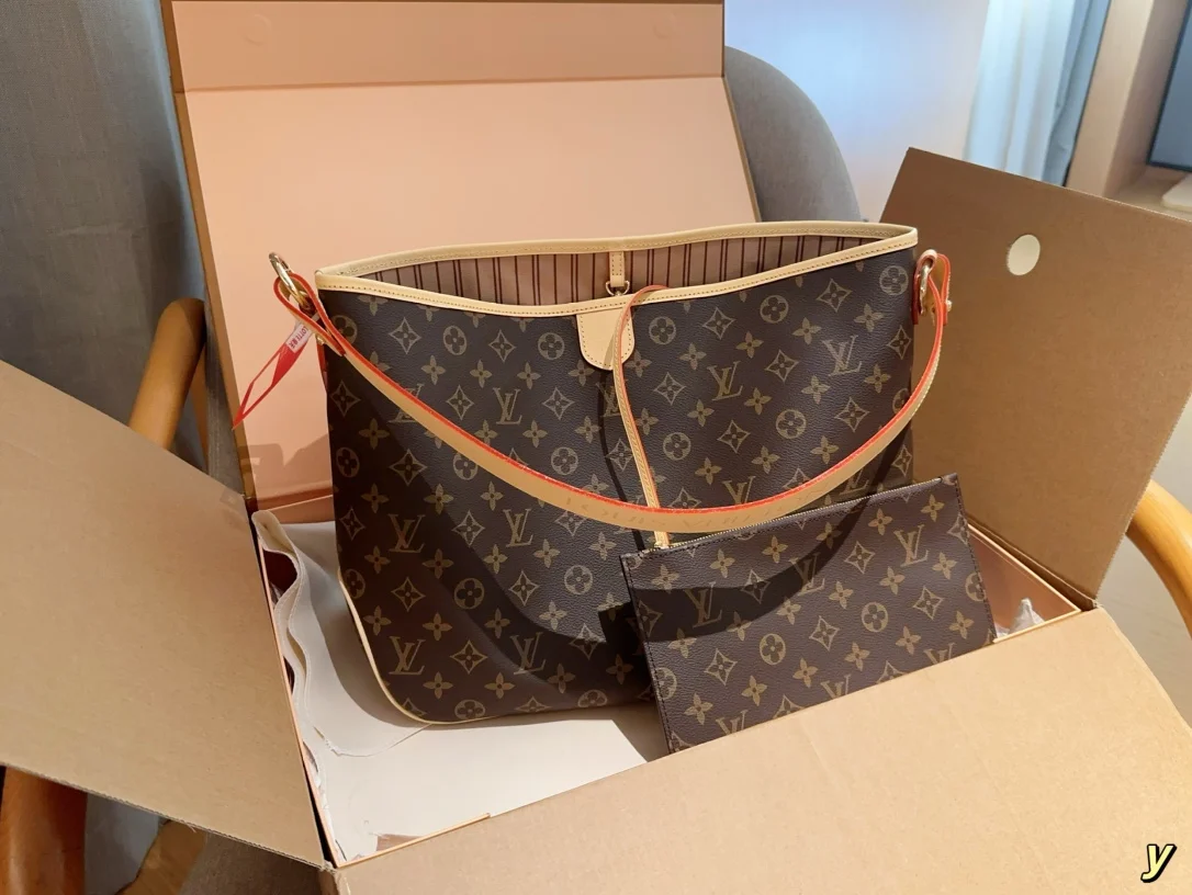Louis Vuitton Tote