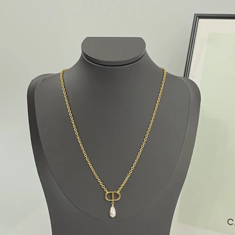 DIOR necklace hot-selling models are now on sale