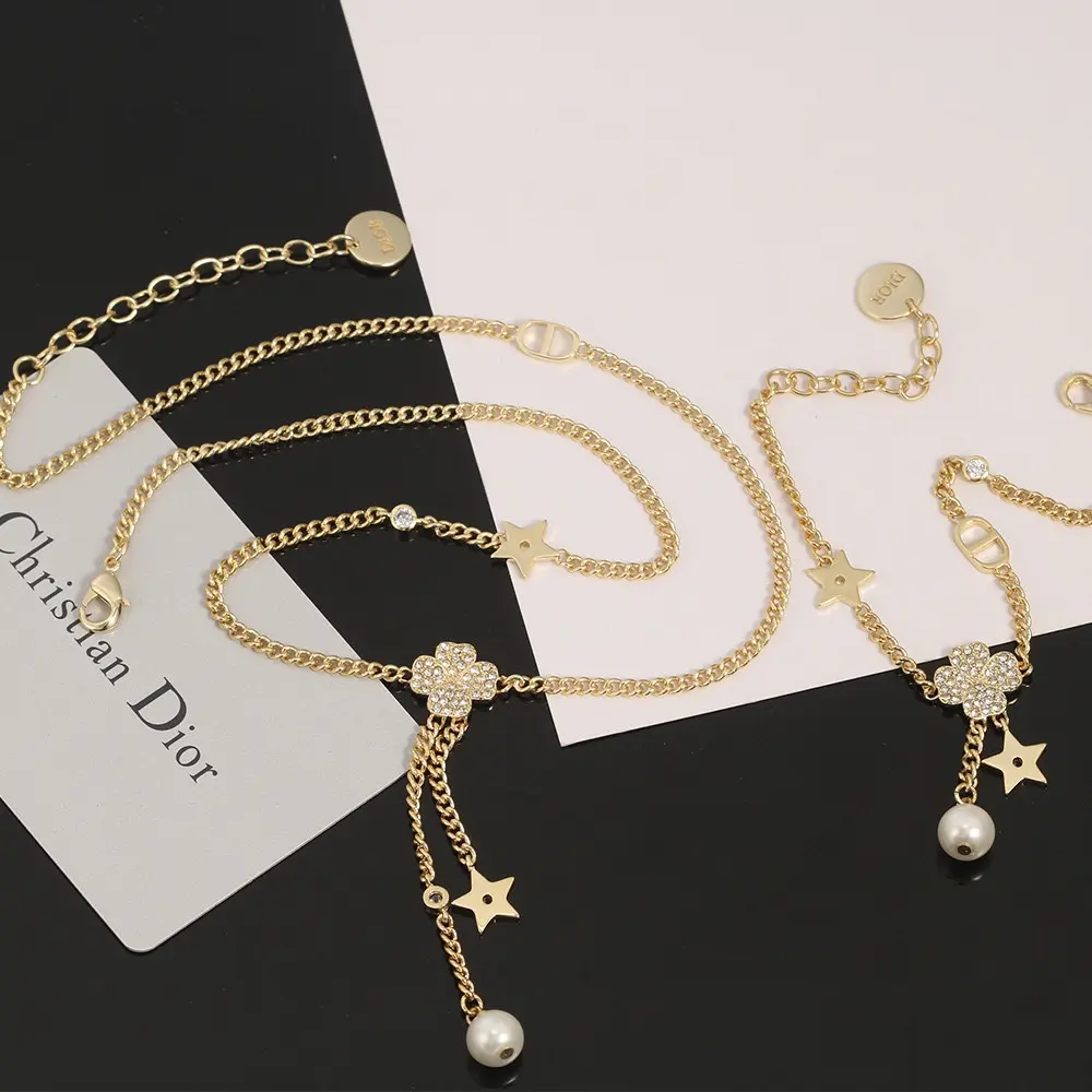 Dior four-leaf clover star light luxury niche temperament bracelet necklace