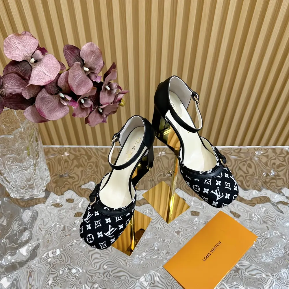 Louis Vuitton Vintage Retro Artistic High Heel Sandals
