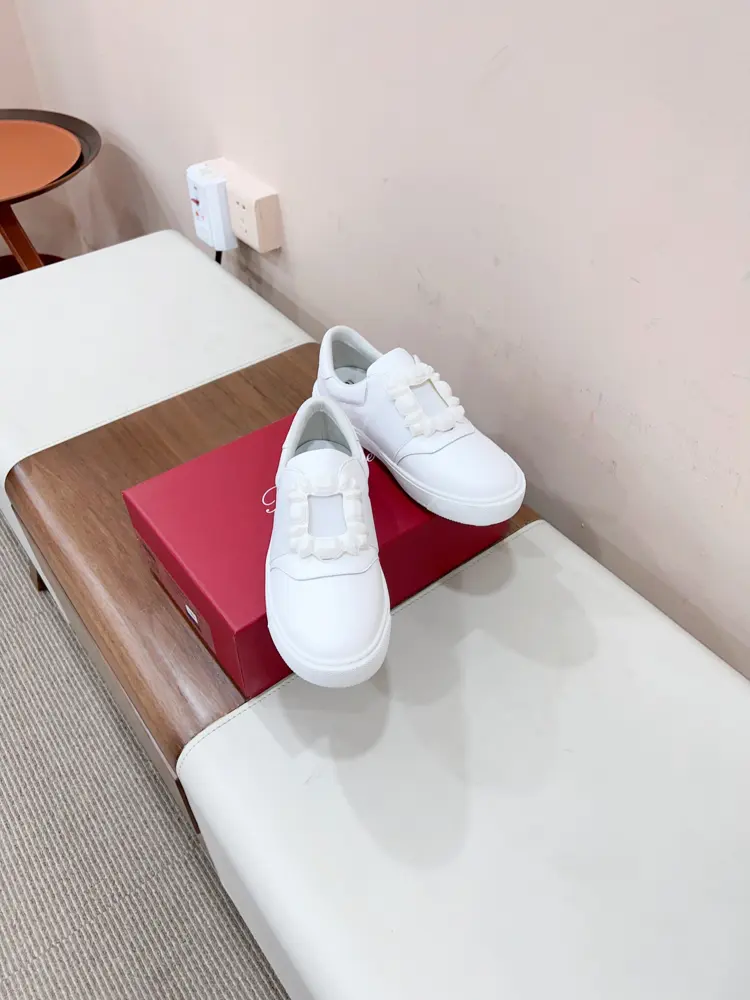 Roger Vivier RV square buckle white shoes