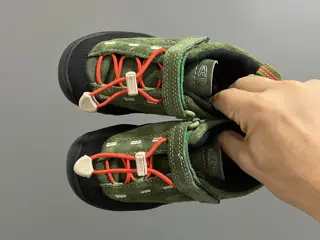 KEEN trendy outdoor children’s Velcro hiking shoes