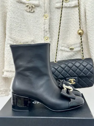 Chanel classic autumn and winter bow double C thick heel short boots~