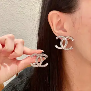 Chanel second-hand earrings