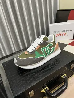 Dolce & Gabbana Dolce&Gabbana high-end men’s sports and casual shoes. Original goods from