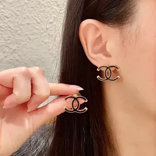 Chanel second-hand earrings