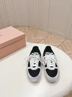 MiuMiu casual sports Forrest Gump shoes German training shoes retro fashion simple and
